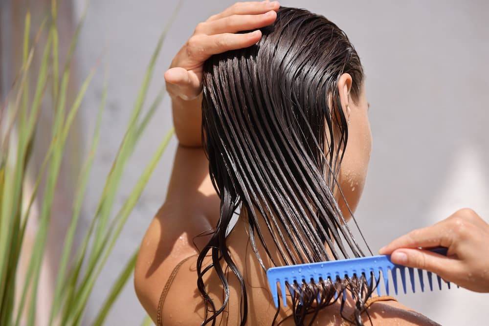 5 astuces pour fortifier vos cheveux